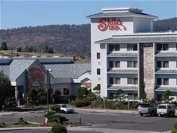 SHILO INN SUITES