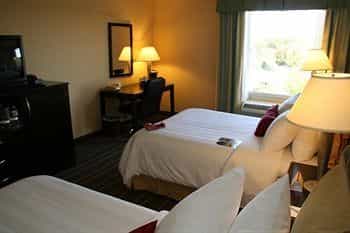 CROWNE PLAZA PHILADELPHIA-BUCK