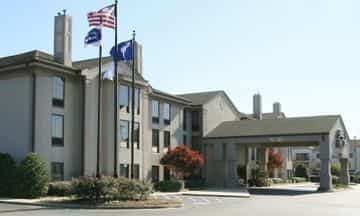 HAMPTON SUITES FLORENCE CIVIC CENTRE