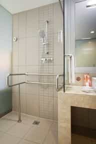 EXPRESS BY HOLIDAY INN SOUTH