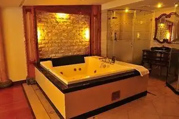 Bamboo House Resort