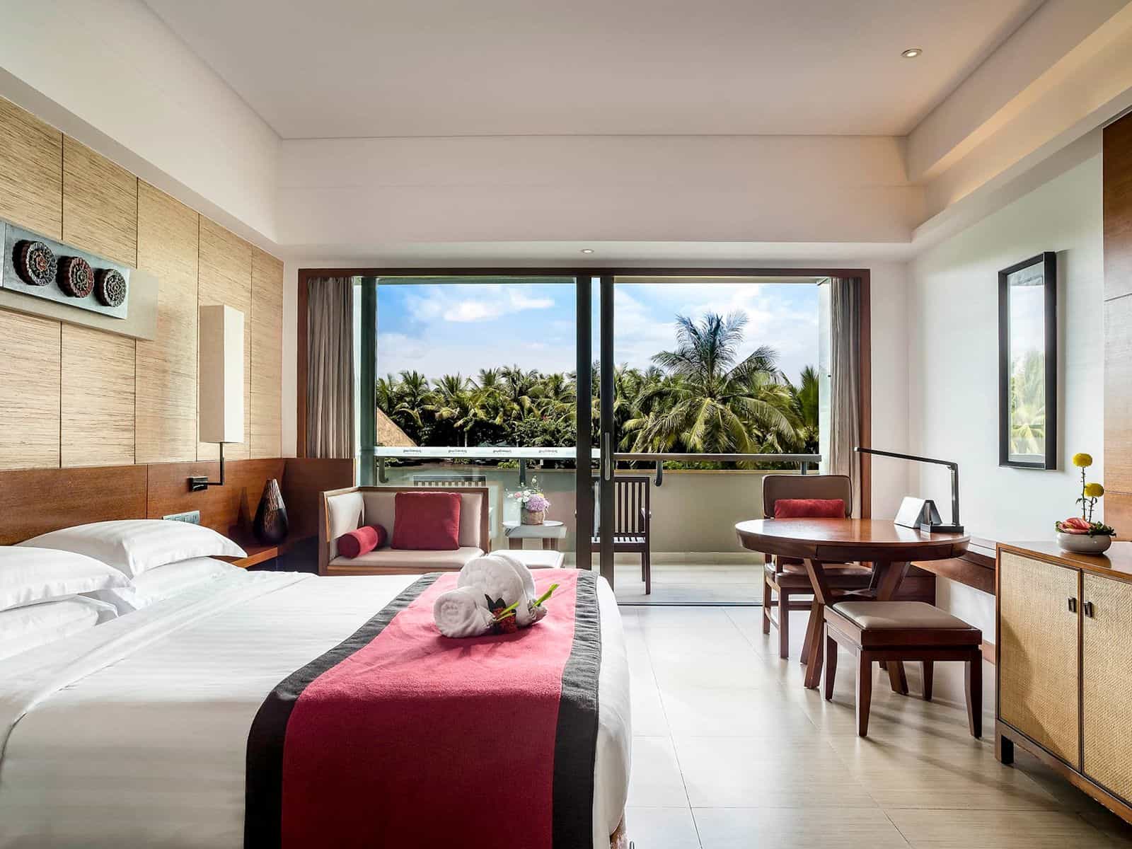 Pullman Oceanview Sanya Bay Resort & Spa