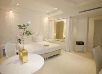 EXEDRA