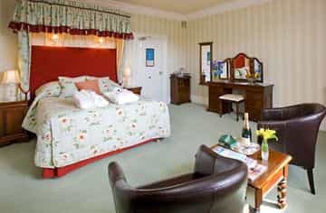 LINDETH HOWE COUNTRY HOUSE