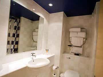 HOLIDAY INN CENTRAL HOLIDAY INN CENTRAL
