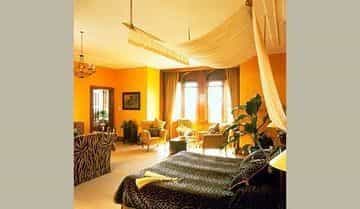 NUTFIELD HOTEL AND SPA NUTFIELD HOTEL AND SPA