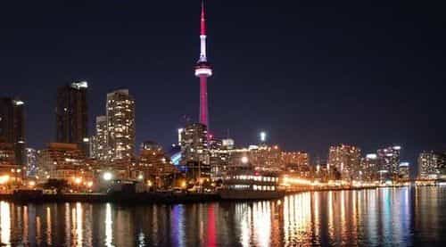 Hilton Toronto Airport Hotel and Suites