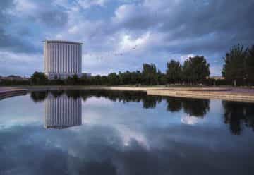 Shangri-La Hotel