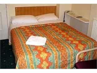 Camelot House Hotel