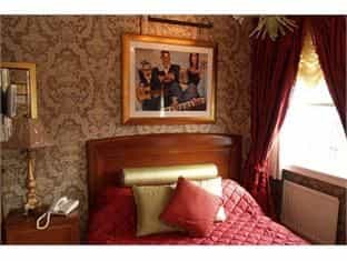 Opulence Hotel