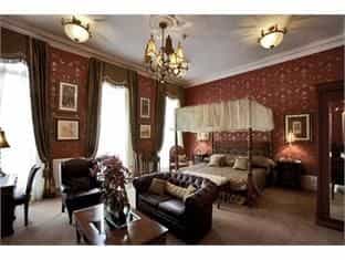Opulence Hotel