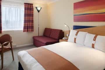 HOLIDAY INN EXPRESS