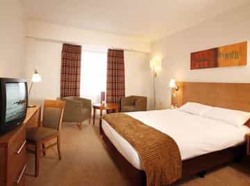 HOLIDAY INN HOLIDAY INN