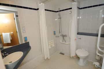 HOLIDAY INN