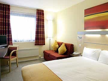 EXPRESS BY HOLIDAY INN EXPRESS BY HOLIDAY INN