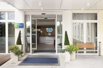 Holiday Inn Express Munich Airport Holiday Inn Express Munich Airport
