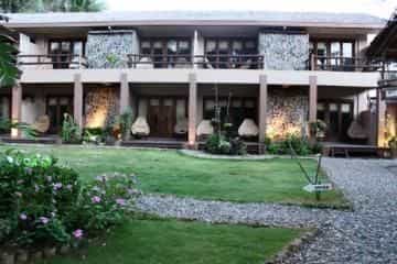 Reef Retreat Resort