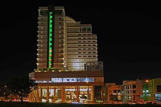 Acacia Hotel Manila