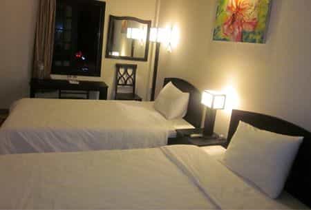 Jade Hotel Jade Hotel