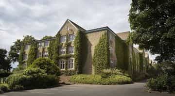 HOLIDAY INN