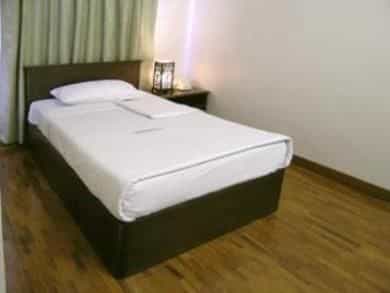 Bua Rawong Resident