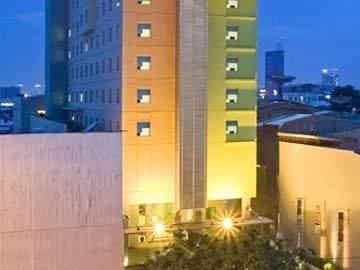 Sparks Life Jakarta, ARTOTEL Curated