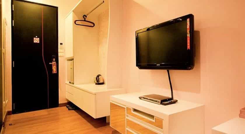โรงแรมกลิทซ์ โรงแรมกลิทซ์