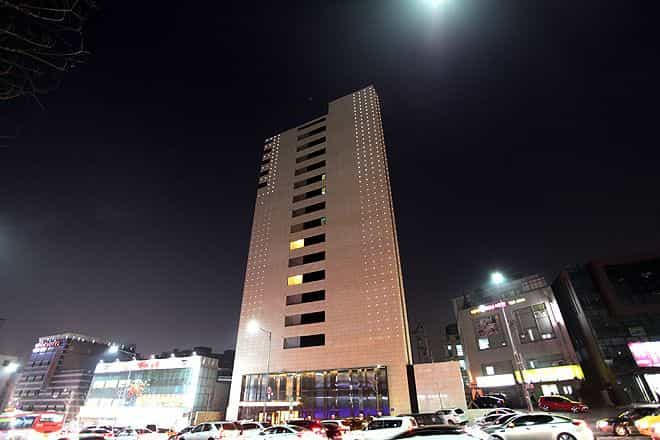 โรงแรม เดอะ ดีไซเนอร์ ฮงแด