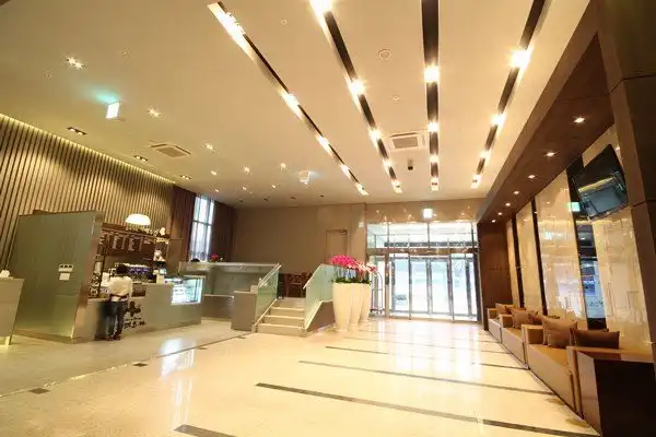 โรงแรมเอเทรียม