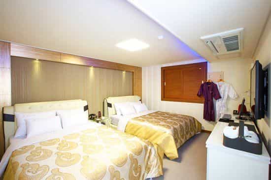 MJ Hotel