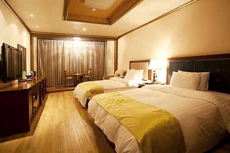 B&Beach Tourist Hotel