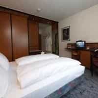 Ramada Hotel Stuttgart- Herrenberg Ramada Hotel Stuttgart- Herrenberg