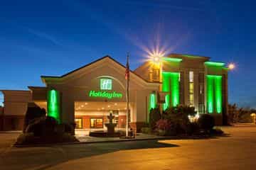 Holiday Inn Visalia-Hotel & Co
