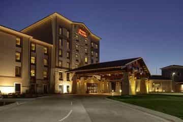 HAMPTON INN AND SUITES I-35/MU