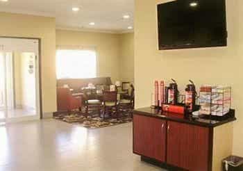 QUALITY INN LEESVILLE