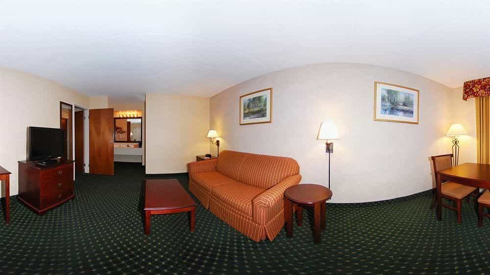 COMFORT INN EASTON