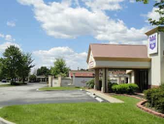 KNIGHTS INN LAUREL