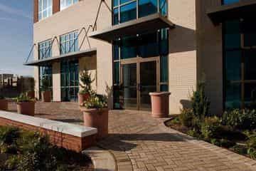 HAMPTON INN - SUITES NATIONAL