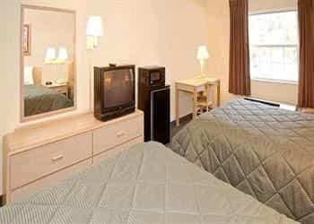 COMFORT INN BEACON MARINA