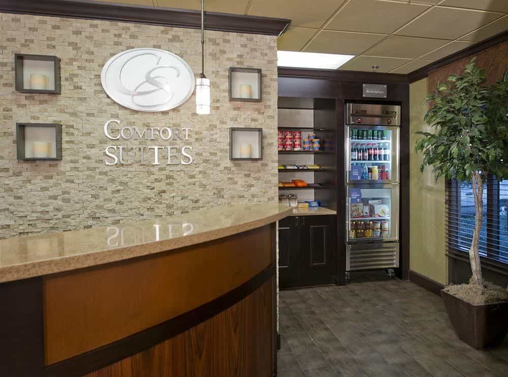 COMFORT SUITES STARKVILLE