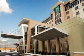 Embassy Suites Elizabeth Newar