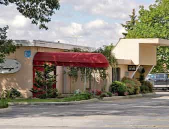 เดย์ อินน์ บาย วินด์แฮม ฮิกส์วิลล์ ลองไอส์แลนด์