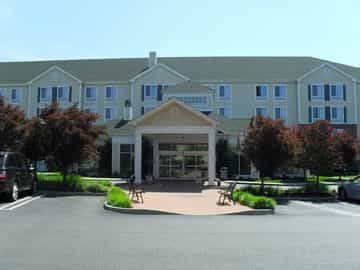 HILTON GARDEN INN WESTBURY