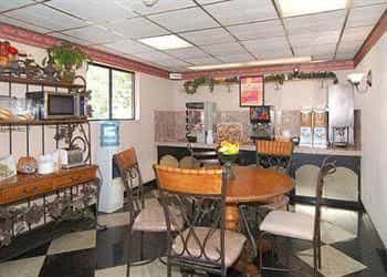 ECONO LODGE SCRANTON