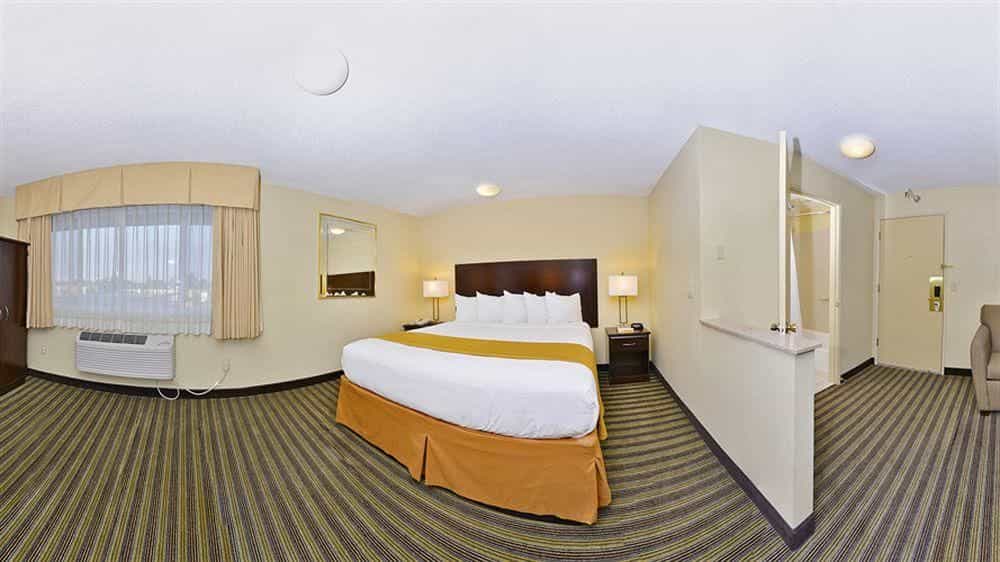 QUALITY INN & SUITES