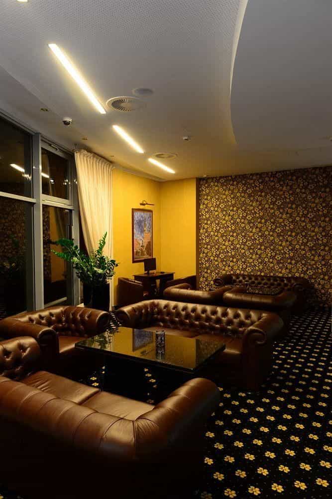 BEST WESTERN PLUS BUSINESS FALTOM HOTEL