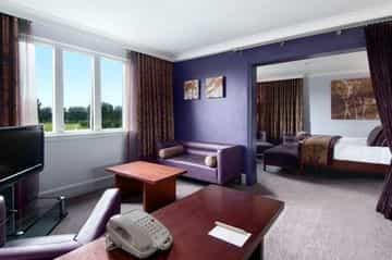 HILTON HILTON