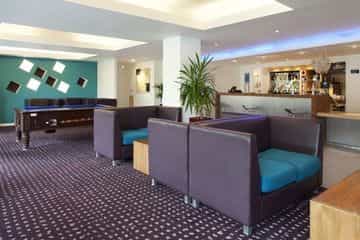 EXPRESS BY HOLIDAY INN