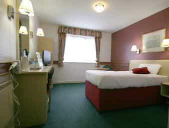 DAYS INN SOUTH MIMMS M25