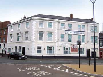 Smart Aston Court Hotel